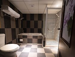 ARTHOME HOTEL