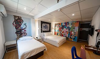 ARTHOME HOTEL