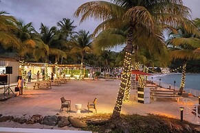 Buoy Haus Beach Resort St. Thomas, Autograph Collection
