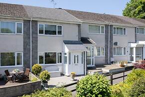 Merlins Gardens - Tenby Cottage