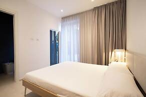 Nautika Suites