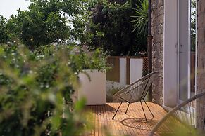 Nautika Suites