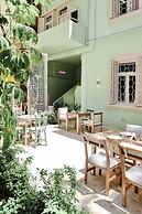 Saya la Villa