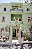 Saya la Villa