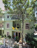 Saya la Villa