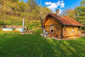 Rudnica Hill Lodge
