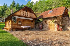 Rudnica Hill Lodge