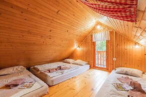 Rudnica Hill Lodge