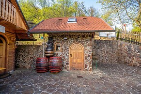 Rudnica Hill Lodge