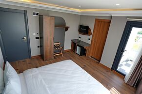 Shelton Airport Otel