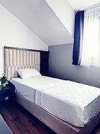Shelton Airport Otel