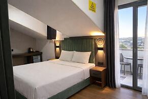 Shelton Airport Otel