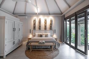 Sin Nombre Bali