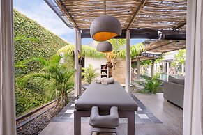 Sin Nombre Bali