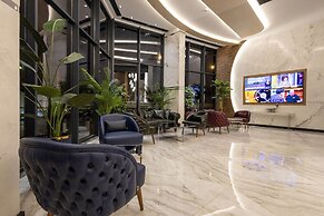 West Door Hotel