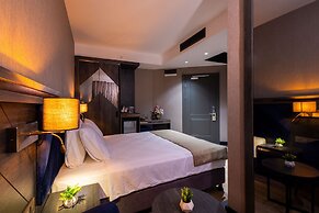 West Door Hotel