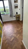 Lush & Spacious 3BD House - East Brighton