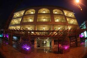 One to One Hotel & Apartments
