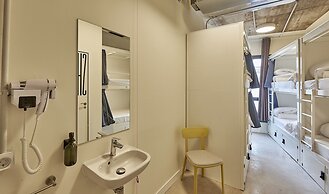 HostelFly Madrid Airport