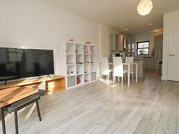 1 Queensway Gardens