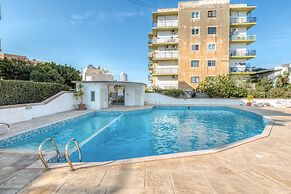 Pool Apartment