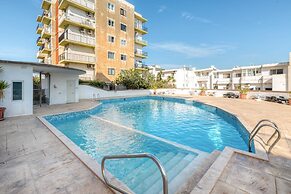 Pool Apartment