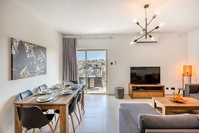 Pool Apartment