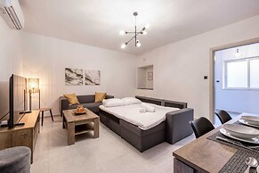 Pool Apartment