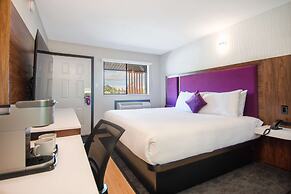 Coast Courtenay Hotel