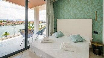 Welcomely - Deluxe Room - Frank Sinatra