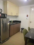 150 Newport condotel pasay