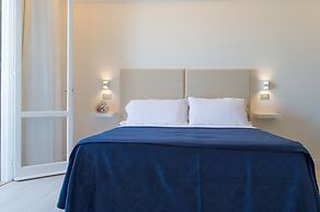 Kiss Beachfront Hotel & Restaurant