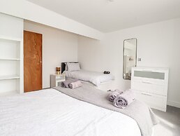 8 Seaview @ Bridlington Bay