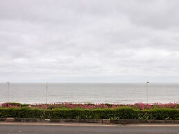 1 Beach View @ Beaconsfield House