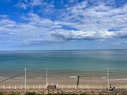 8 Beach View @ Beaconsfield House