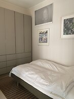 Luxury City Seafront Apartment w Balcony