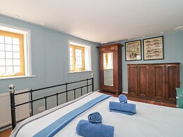 Sundial House