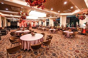 Fabhotel Prime Luxera