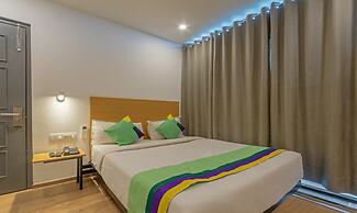 FabHotels Ny Townhouse