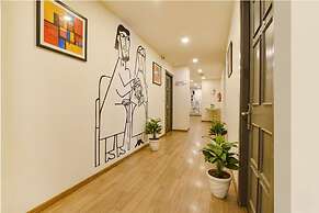 FabHotels Ny Townhouse