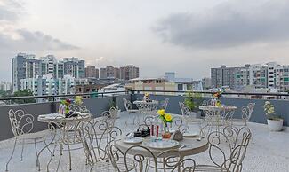 FabHotels Ny Townhouse