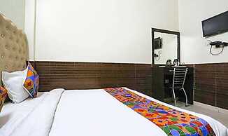 Fabhotel The Lazeez