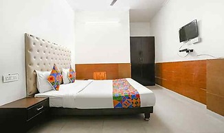 Fabhotel The Lazeez