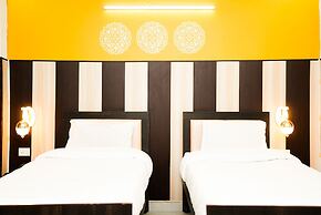 Fabhotel Tanvi Premium