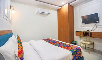 Fabhotel Cosmos