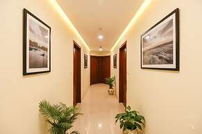 Fabhotel Divine Casa