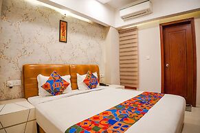 Fabhotel Divine Casa