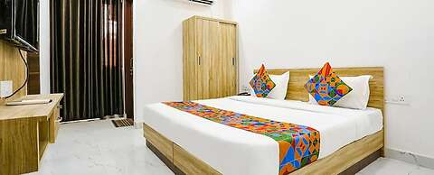 FabHotel New Silver Crown