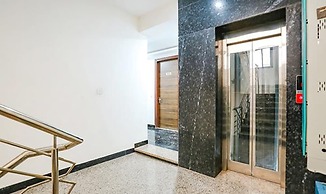 FabHotel New Silver Crown