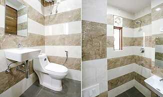FabHotel New Silver Crown